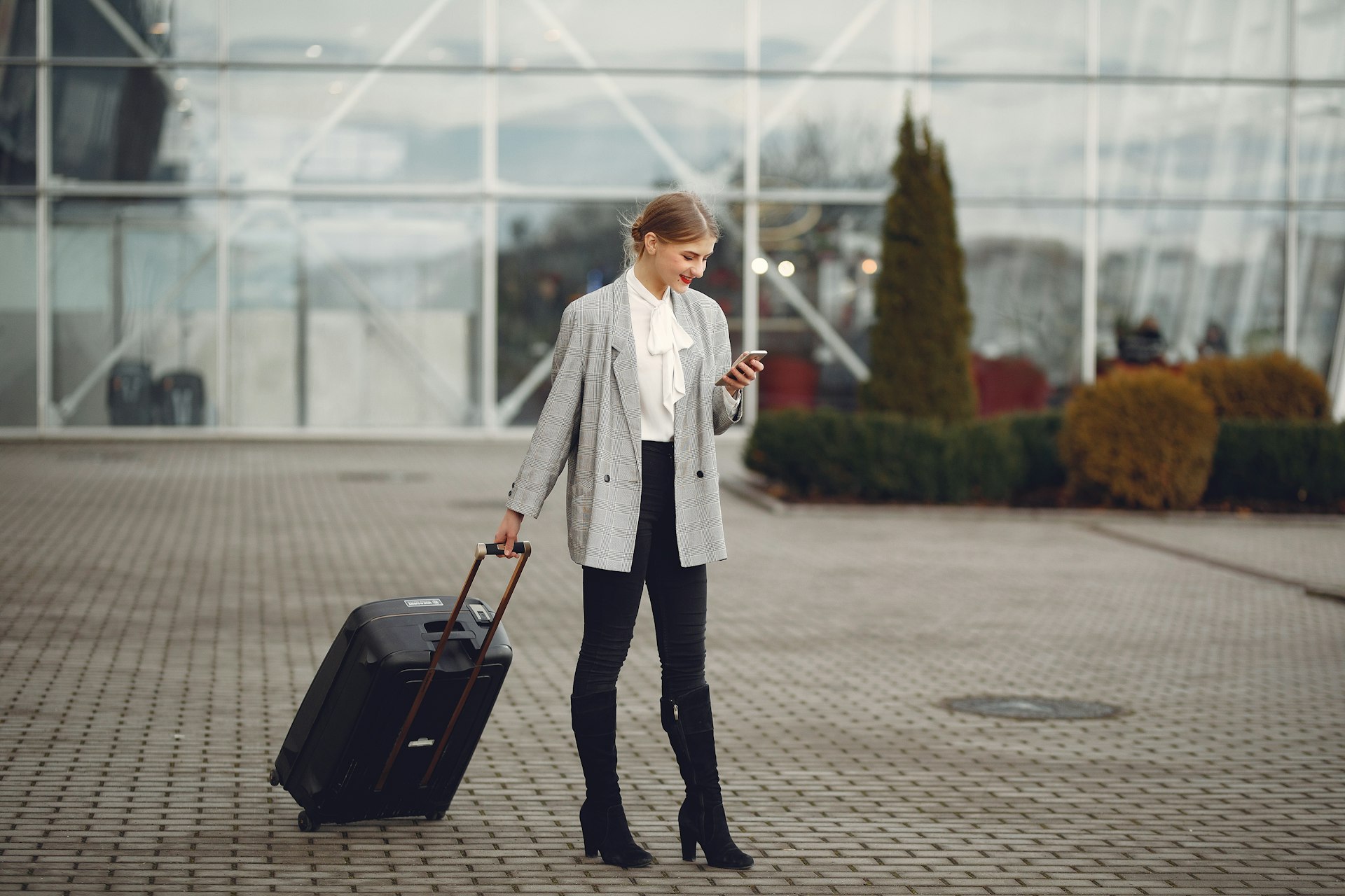 Traveler with phone